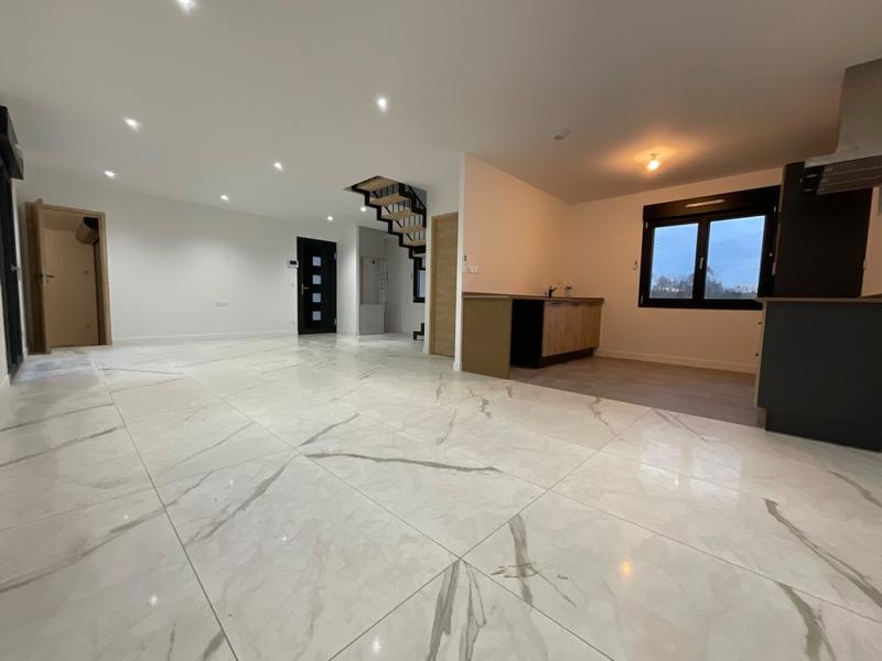 Maison - 111 m² - 5 pièces