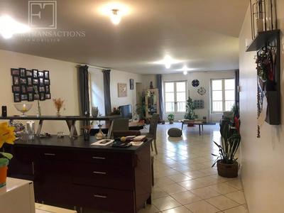 Maison - 243 m² - 7 pièces