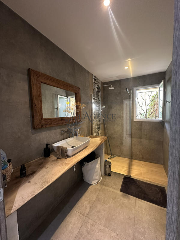 Maison - 156 m² - 6 pièces