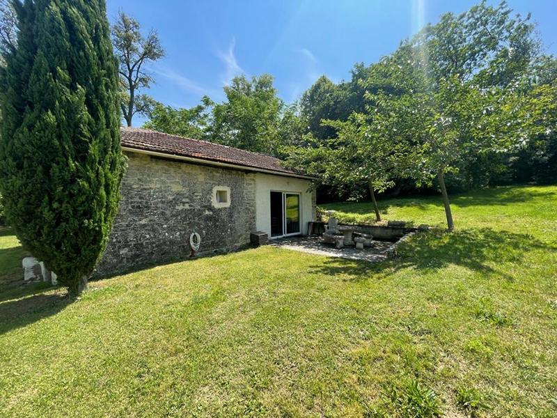 Maison - 260 m² - 8 pièces