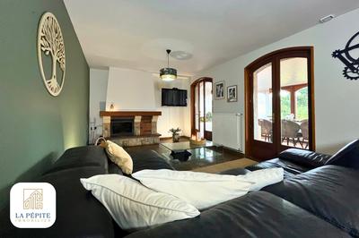 Maison - 450 m² - 10 pièces