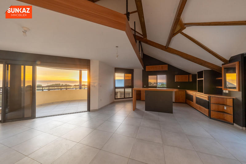 Appartement - 137 m² - 4 pièces