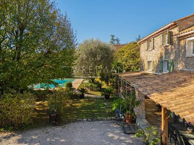 Villa - 191 m² - 6 pièces