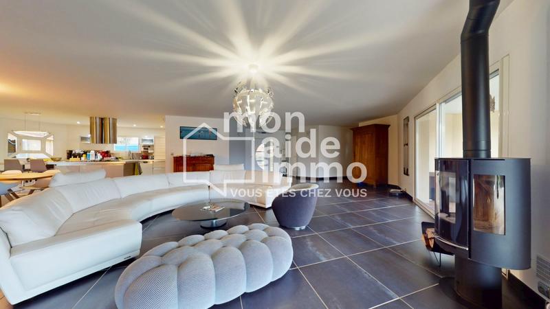 Maison - 280 m² - 7 pièces