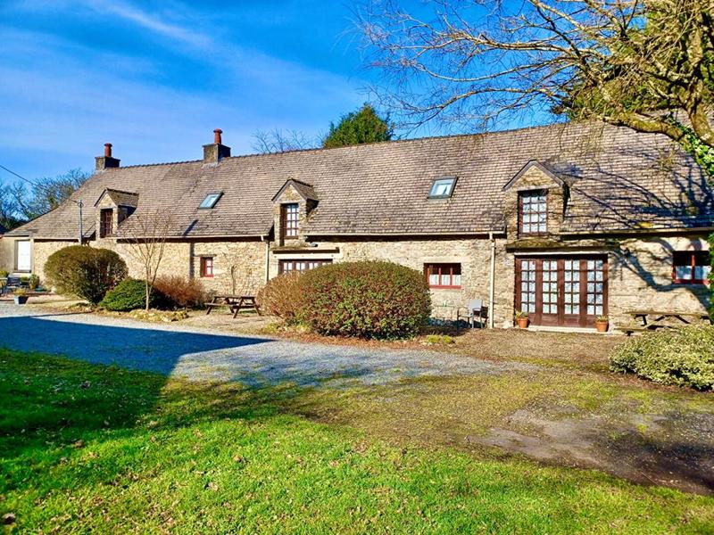 Maison - 208 m² - 11 pièces