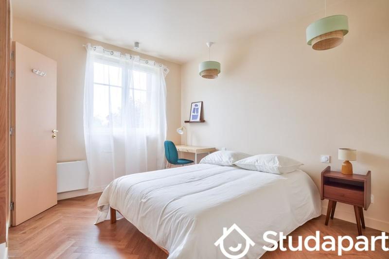 Chambre - 10 m² - 1 pièce