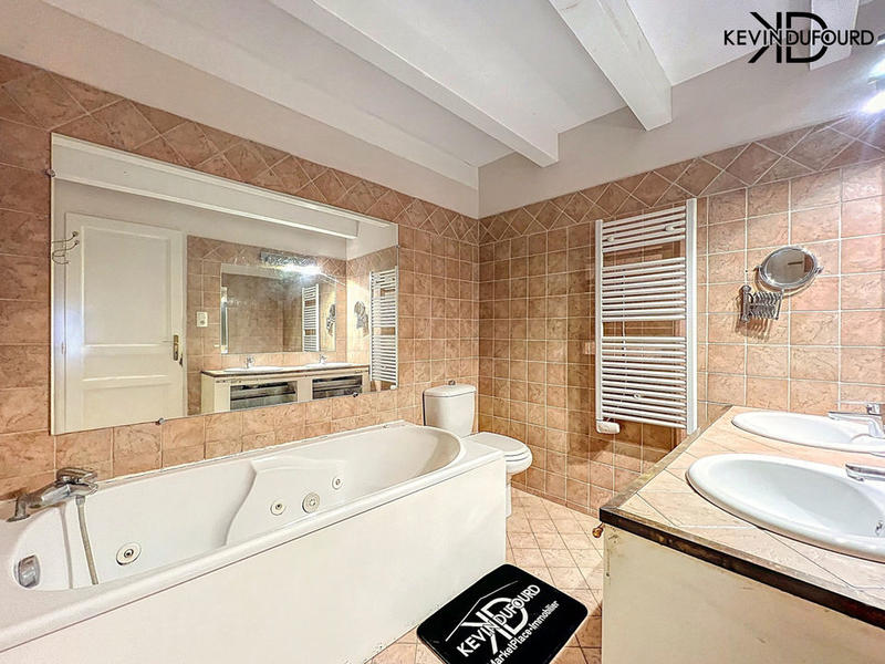 Maison de ville - 200 m² - 7 pièces