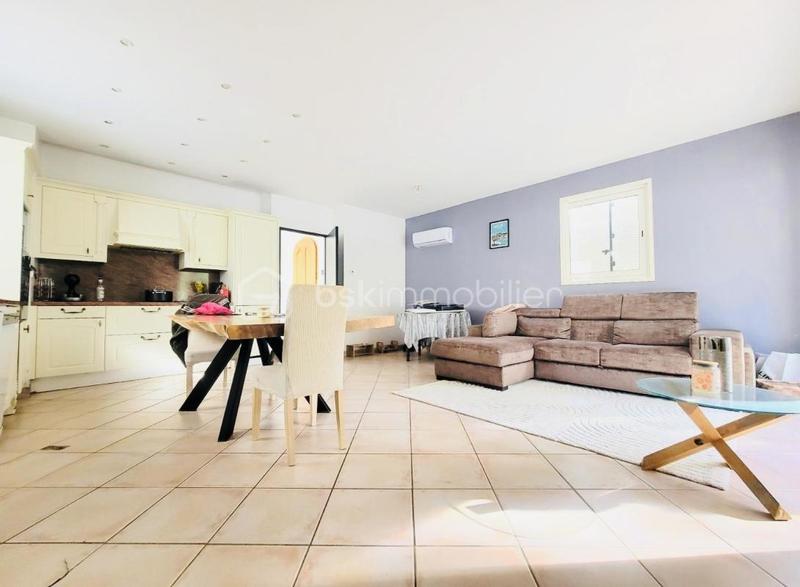 Villa - 301 m² - 11 pièces