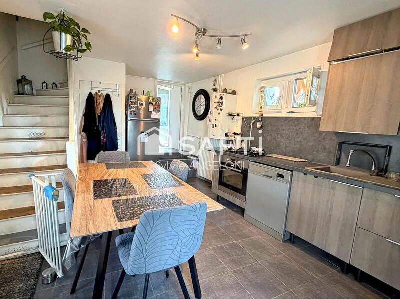 Maison - 92 m² - 5 pièces