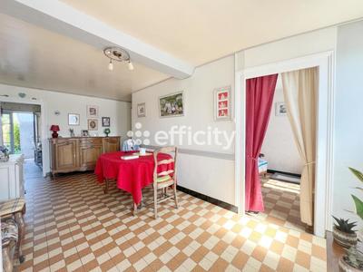 Maison de village - 85 m² - 3 pièces