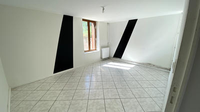 Maison - 77 m² - 5 pièces