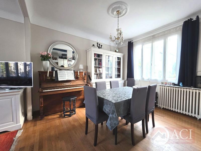 Maison - 82 m² - 5 pièces