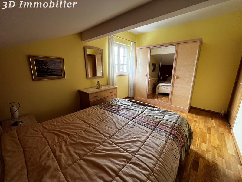 Maison - 255 m² - 7 pièces