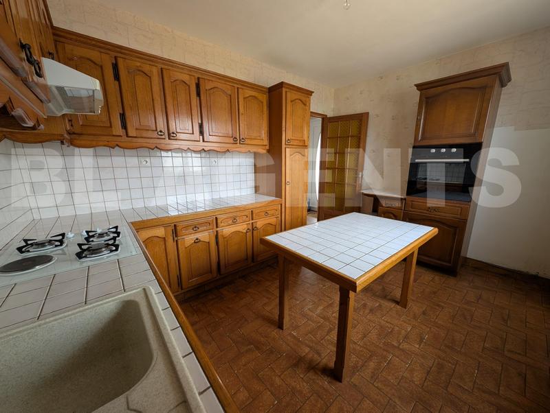 Maison traditionnelle - 102 m² - 5 pièces