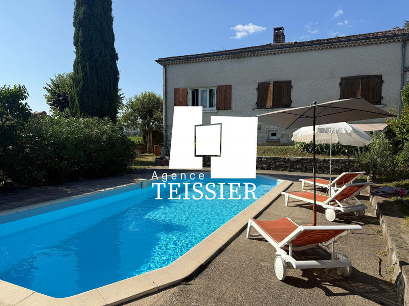 Maison - 184 m² - 5 pièces