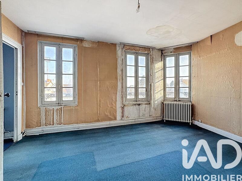 Maison - 227 m² - 8 pièces