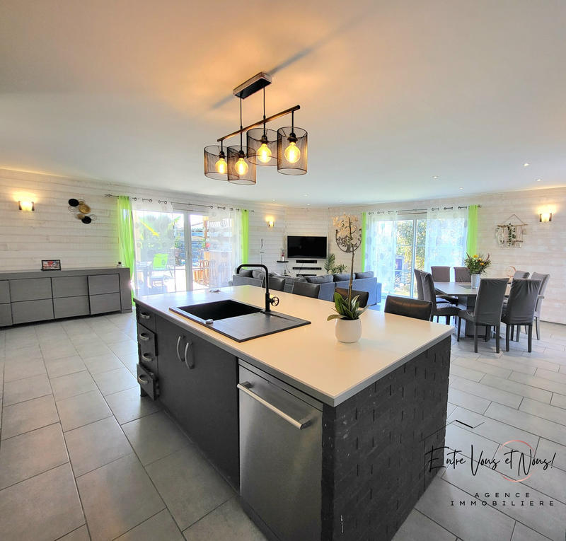 Maison contemporaine - 165 m² - 7 pièces