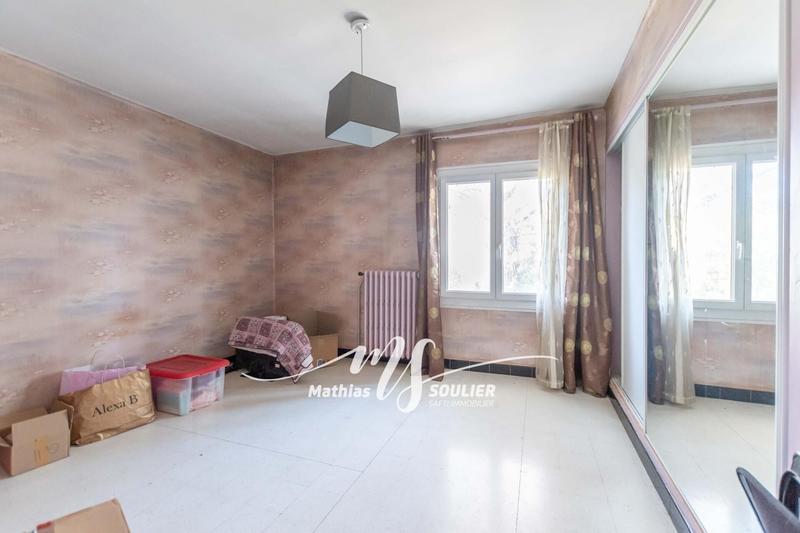 Maison - 340 m² - 12 pièces