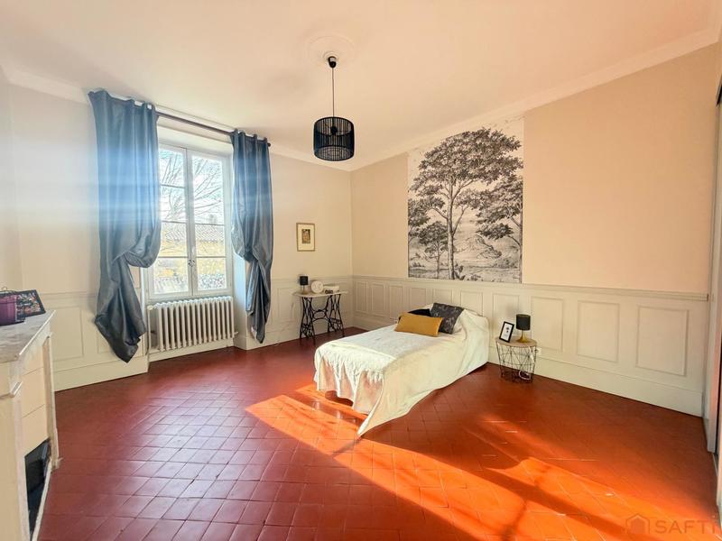 Maison - 196 m² - 7 pièces