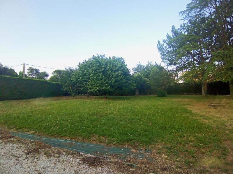 Terrain constructible - 800 m²
