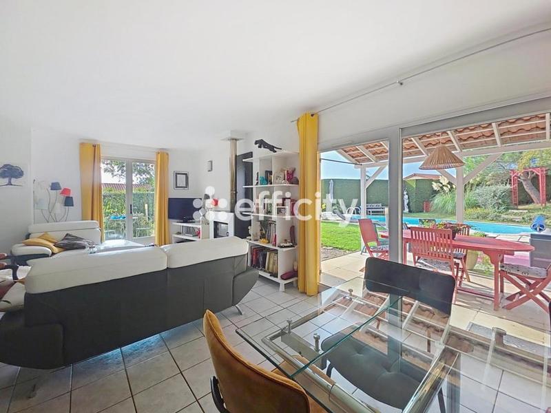 Maison - 90 m² - 4 pièces