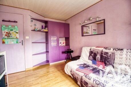 Maison - 202 m² - 8 pièces