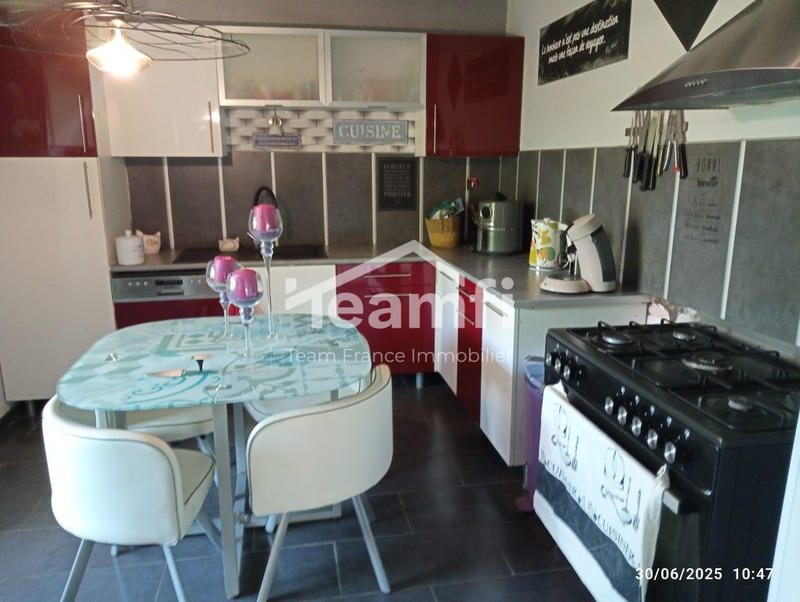 Maison - 121 m² - 6 pièces