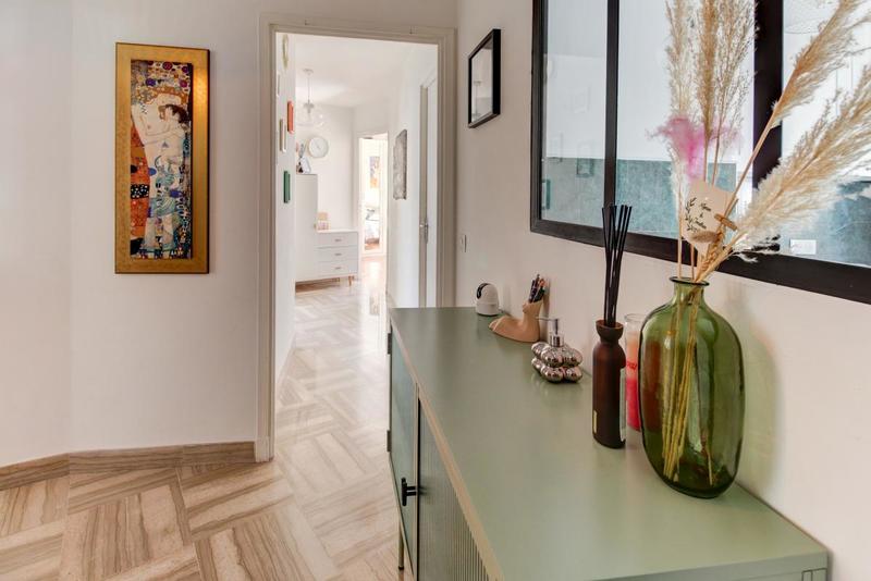 Appartement - 90 m² - 4 pièces