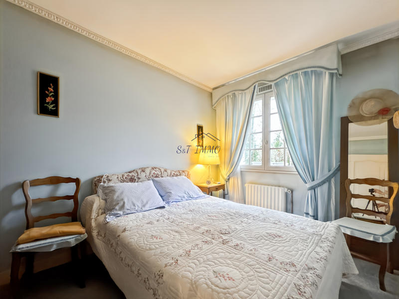 Propriété - 170 m² - 8 pièces