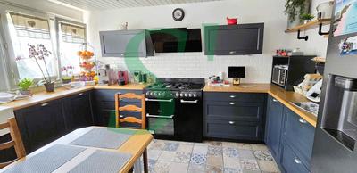 Maison - 177 m² - 7 pièces