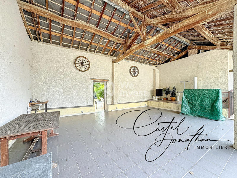 Maison - 460 m² - 8 pièces