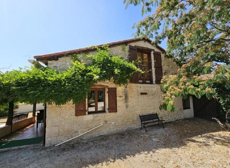 Maison - 140 m² - 9 pièces