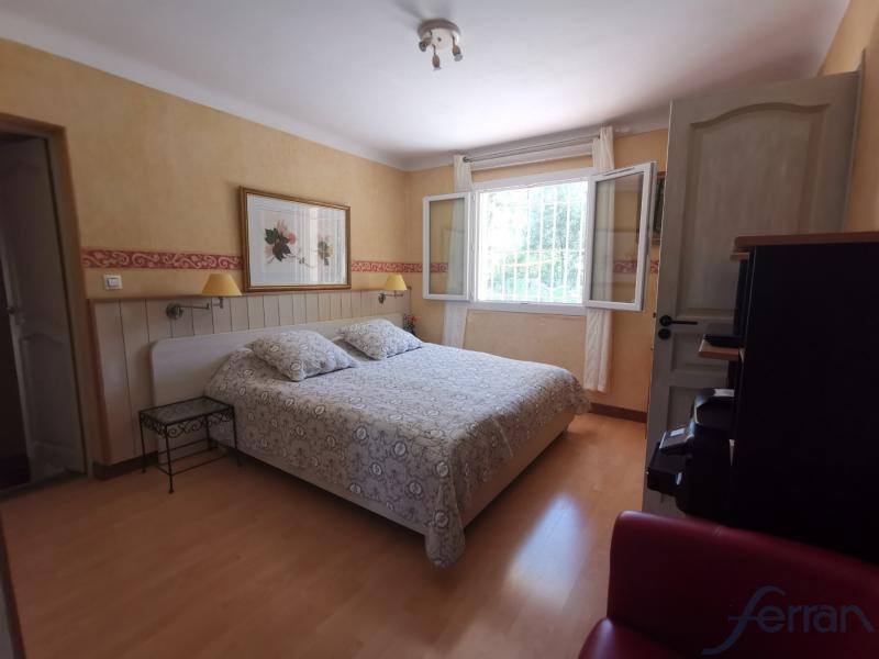 Villa - 205 m² - 6 pièces