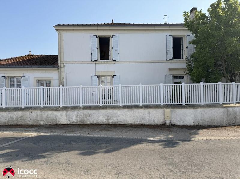 Demeure - 210 m² - 8 pièces