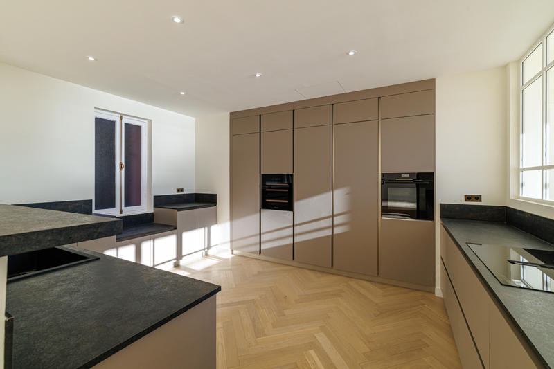 Appartement - 190 m² - 4 pièces