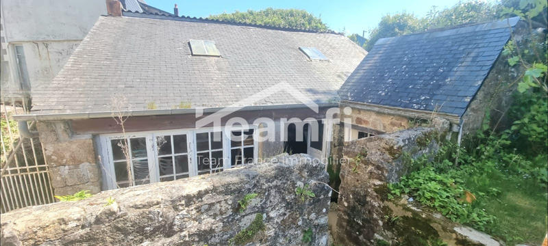 Maison - 245 m² - 7 pièces