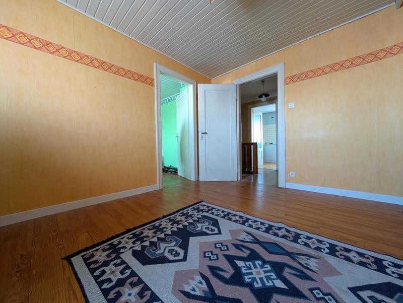 Maison - 121 m² - 6 pièces