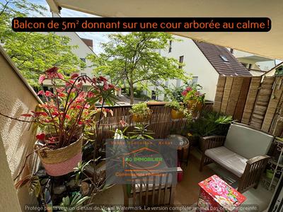 Appartement - 100 m² - 5 pièces