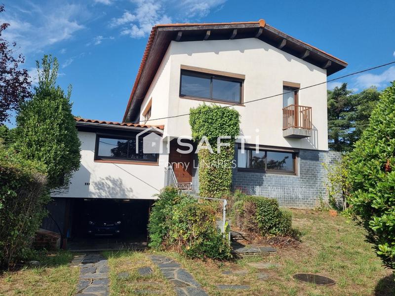 Maison - 224 m² - 8 pièces