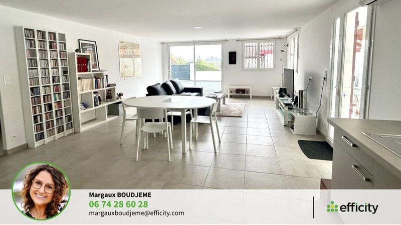 Maison - 235 m² - 8 pièces