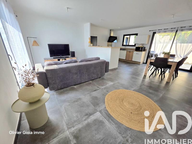 Maison - 95 m² - 4 pièces