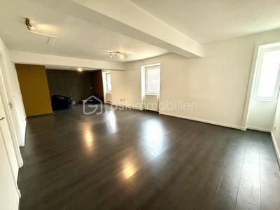 Appartement - 90 m² - 4 pièces