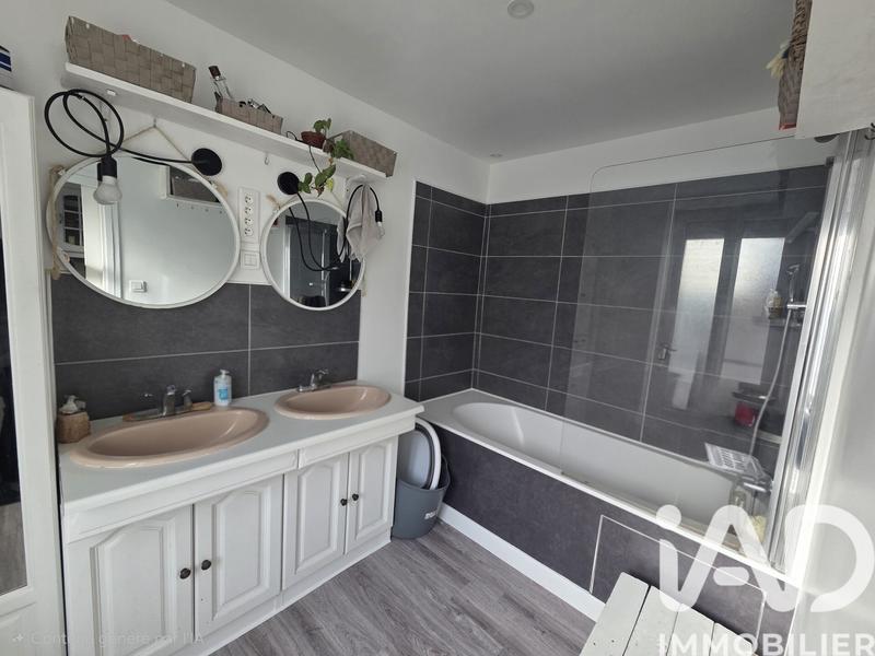 Maison - 90 m² - 5 pièces