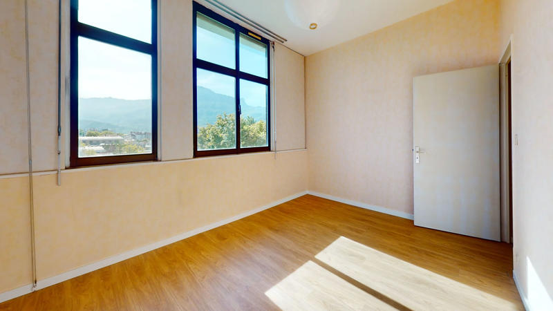 Appartement - 83 m² - 2 pièces