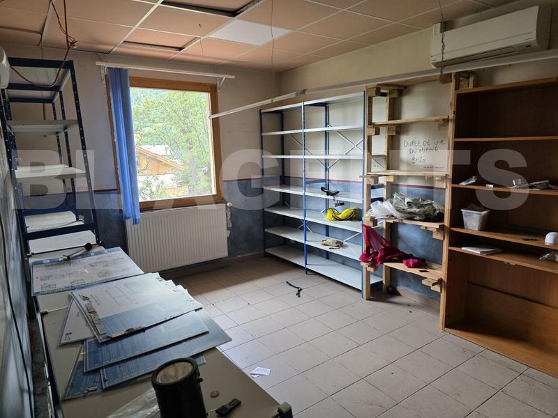 Immeuble - 1 300 m²