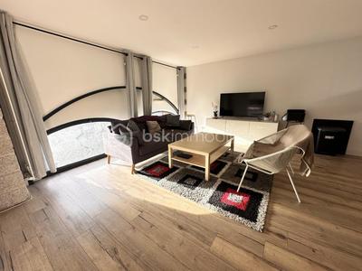 Loft - 67 m² - 3 pièces