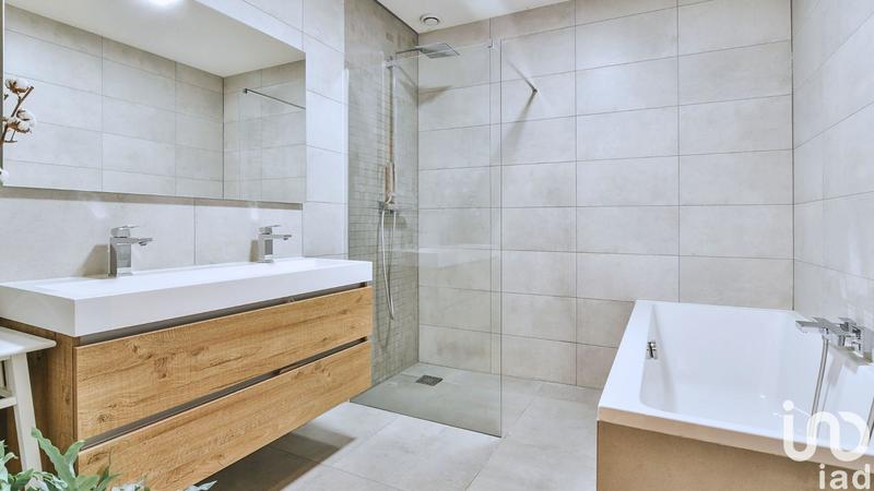 Duplex - 137 m² - 6 pièces