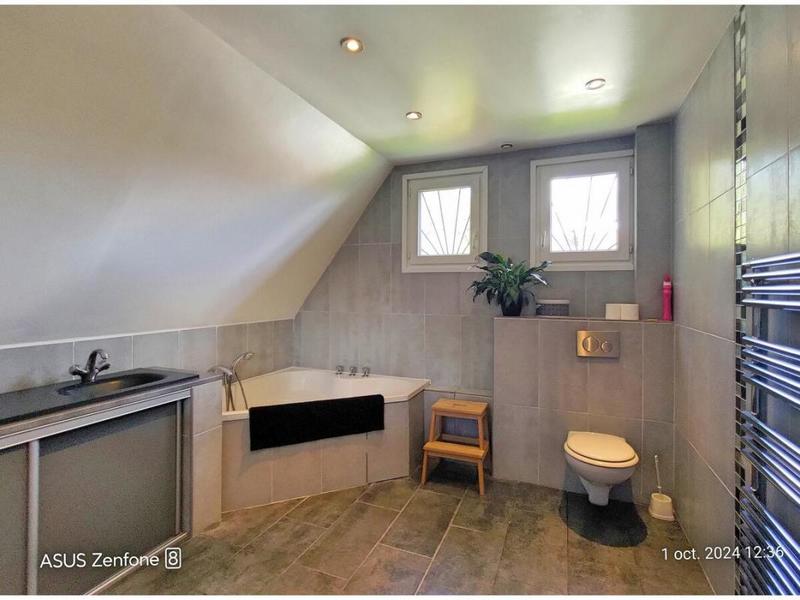 Maison - 177 m² - 7 pièces