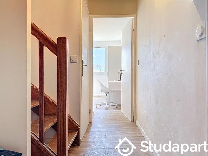 Chambre - 10 m² - 1 pièce