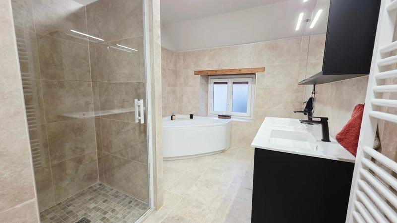 Maison - 156 m² - 7 pièces